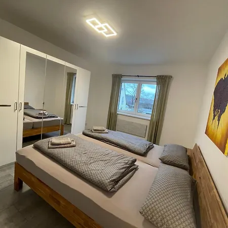 Messe- Und Ferienwohnung Feucht Esterno foto