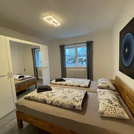 Messe- Und Ferienwohnung Feucht Esterno foto