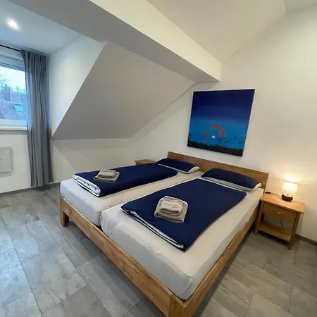 Messe- Und Ferienwohnung Feucht Esterno foto