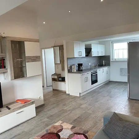 Messe- Und Ferienwohnung Feucht Esterno foto